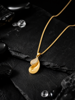 Golden Teardrop Elegance Necklace